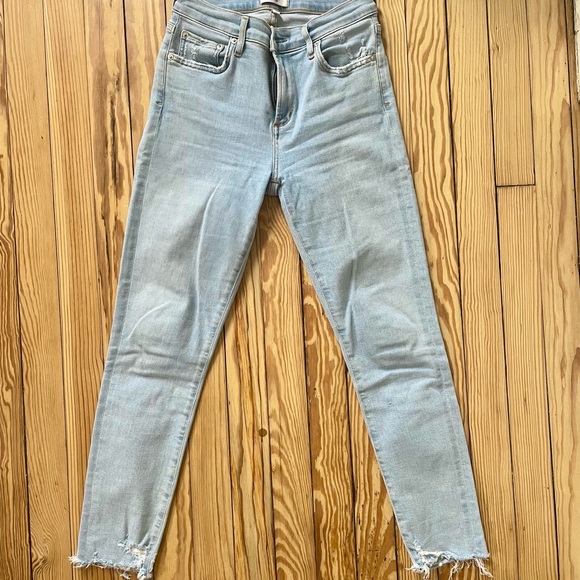 💙 Revolve Jeans 💙 - Picture 2 of 4